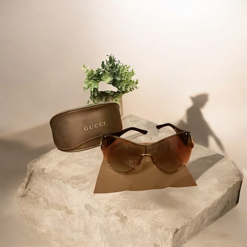 Gucci vintage shield sunglasses GG2802/S like new, brown and gold