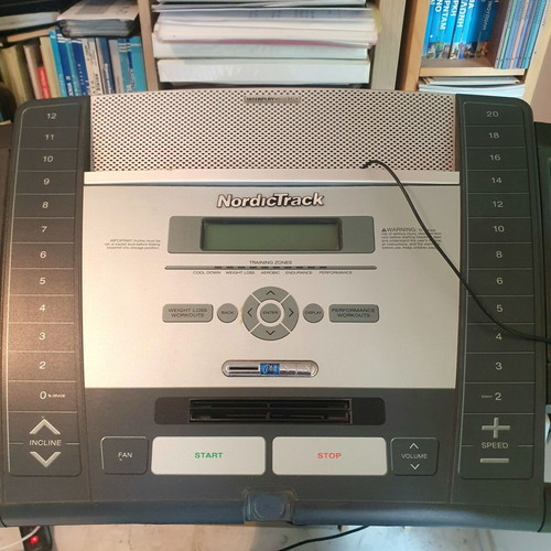 Nordic Track treadmill like new with adjustable speed and incline