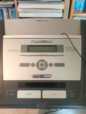 Nordic Track treadmill like new with adjustable speed and incline
