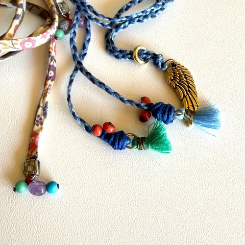Fabric bracelets like new, colorful with nice finishing