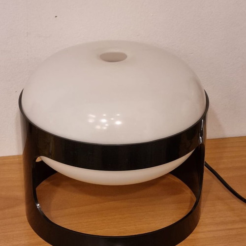 Lamp model KD 27 used, designed by Joe Colombo