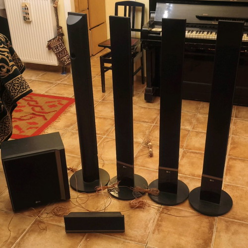 LG Home Cinema Set SH52TH-C like new Surround 5.1 system