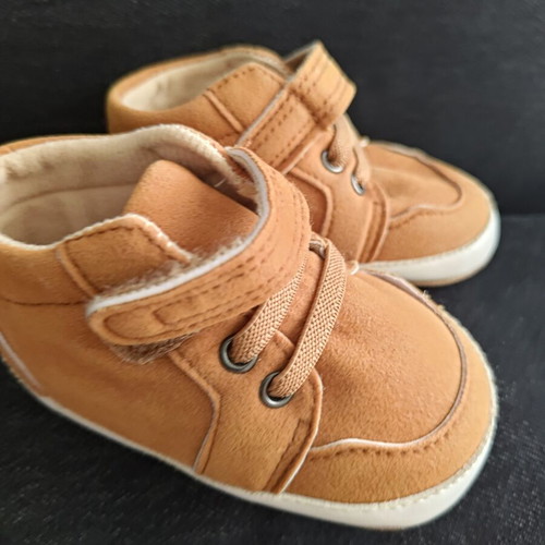 Baby shoes Agklias camel/tan size 18-19 like new