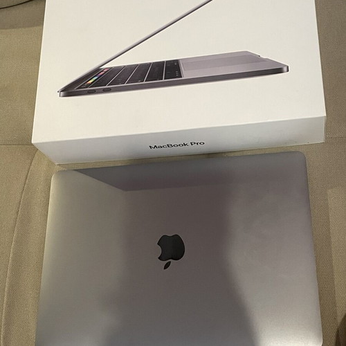 Apple MacBook Pro 13” i5, 8GB RAM, 256GB SSD