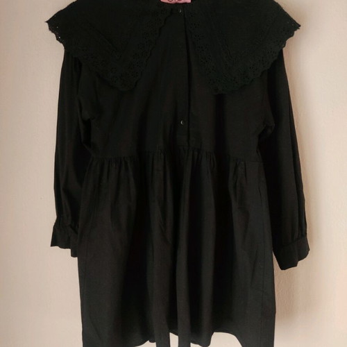 Black GiGi dress with large embroidered collar like new, one size