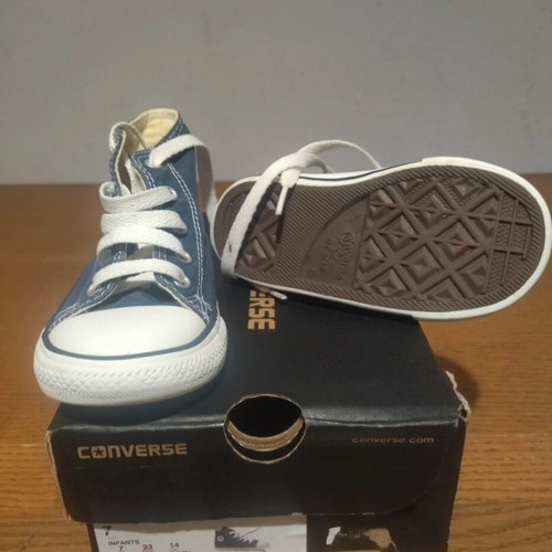 Converse Chuck Taylor All Star kids' athletic shoe size 23 like new, blue