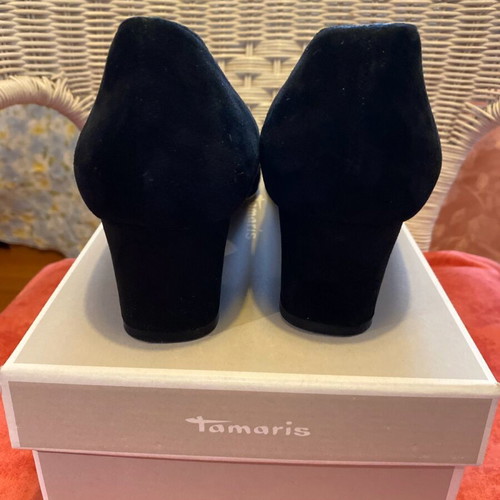 Tamaris black suede pumps like new, size 40