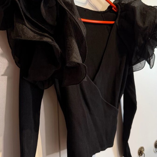 Blouse size M black like new