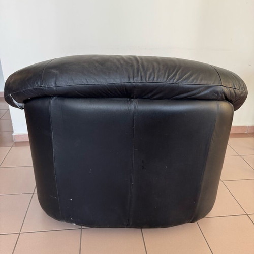 Black leather armchair used, synthetic leather