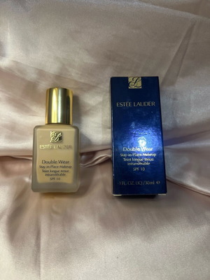Estèe Lauder Double Wear Stay In Place Make Up 30 ml shade 2W2 Rattan new