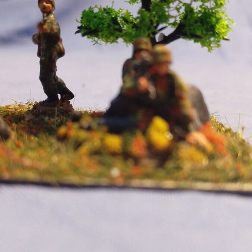 Mini Diorama German Paratroopers World War II scale 1/72 like new