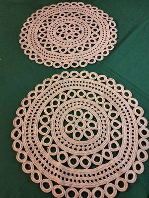 Vintage round doilies set of 2, beige, lace yarn, new