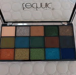 Technic Cosmetic Spirit Guide eyeshadow palette like new, 15 colors