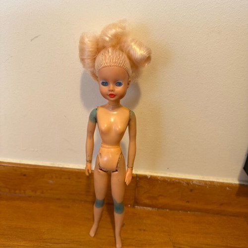 Bibi Bo first period used doll with original second period dress