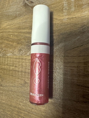 Seventeen Juicy Shine Lip Gloss sealed, brand new