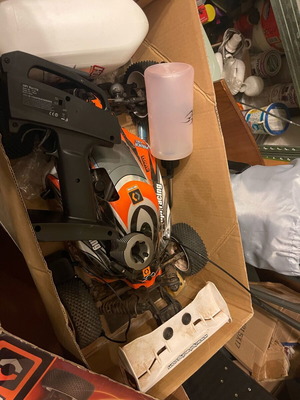Hpi gas-powered 1/8 used