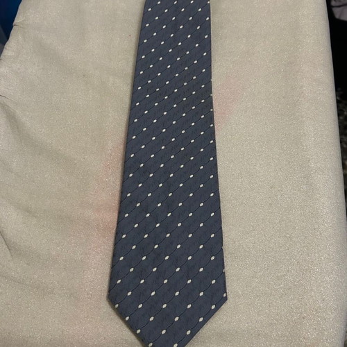 Fanstyle tie used
