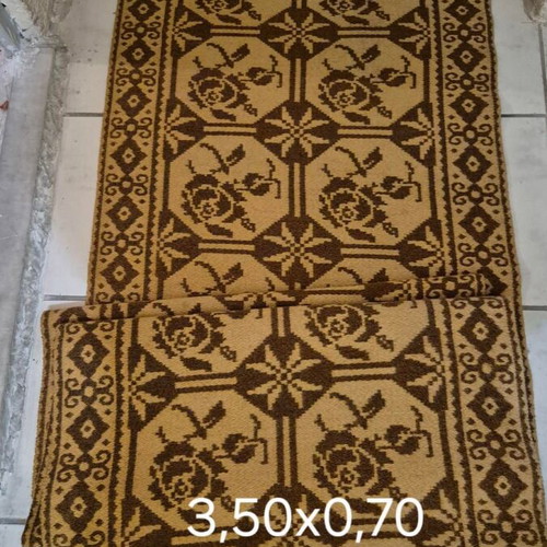 Runner and two rugs like new, 100% wool, handmade