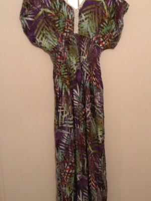 Long dress used, size M, with two side slits