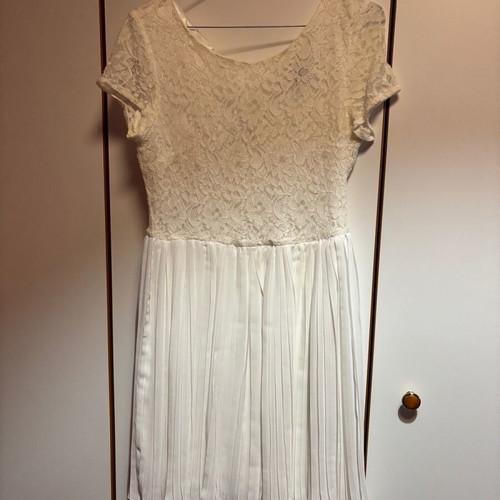 White dress with lace Angel Eye like new