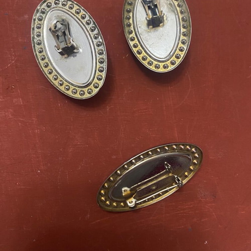 Vintage jewelry set used with brooch and rhinestone earrings