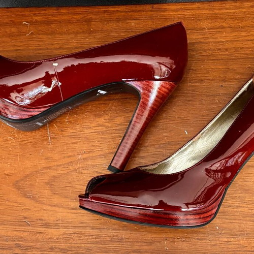 Peep toe Nine West shoes size 40 like new, brown-bordeaux patent leather