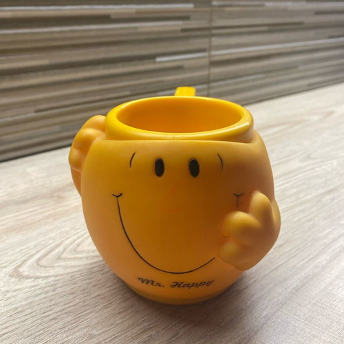 Mr. Happy plastic vintage mug used, Little Miss and Mr. Men