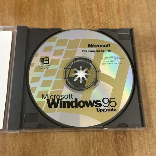 Microsoft Windows 95 Upgrade Pan European Edition CD used