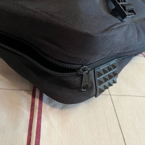 BBC World Messenger Shoulder Bag like new, black, waterproof