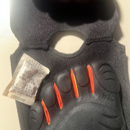 Vibram women's toe shoes size 39 new, gray summer design