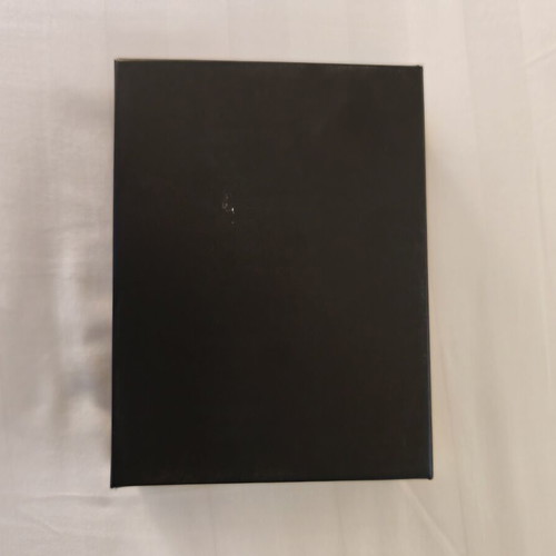 Gucci luxury box wallet size, new