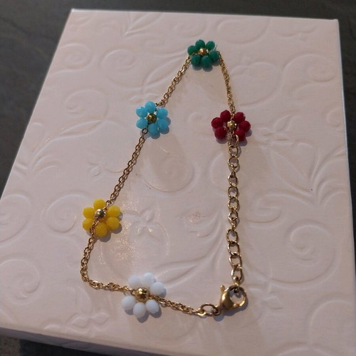 Stainless steel 18k bracelet new, multicolor with flower stones