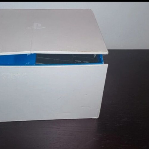 PlayStation VR headset like new for PS4 complete set