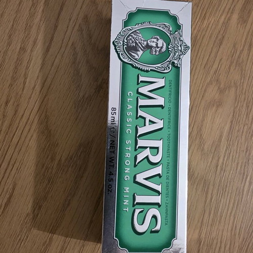 Marvis Classic Strong Mint toothpaste new 85ml for gingivitis, plaque & decay