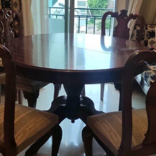 Dining set used for living room