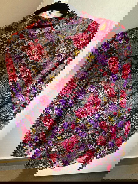 Σατέν ζιβάγκο μπλούζα Zara