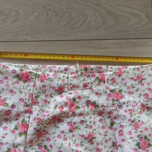 Vintage skirt hand-sewn, like new, medium size