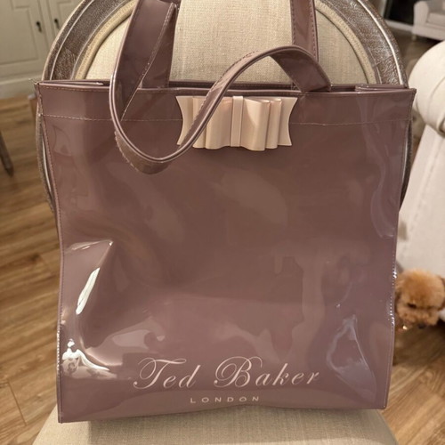Ted Baker bag like new, shopping bag size, pink