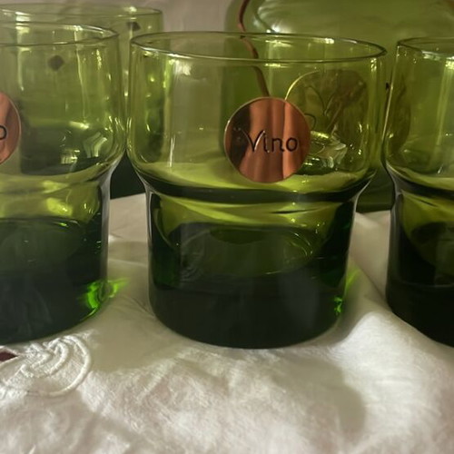 Italian set green bottle and 8 wine glasses new