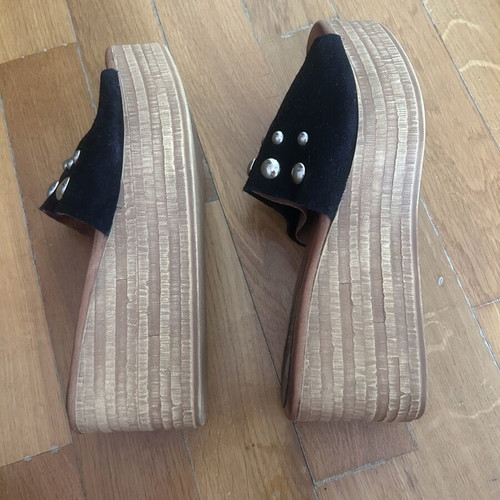 Marila Footwear black platform sandals like new with studs size 39