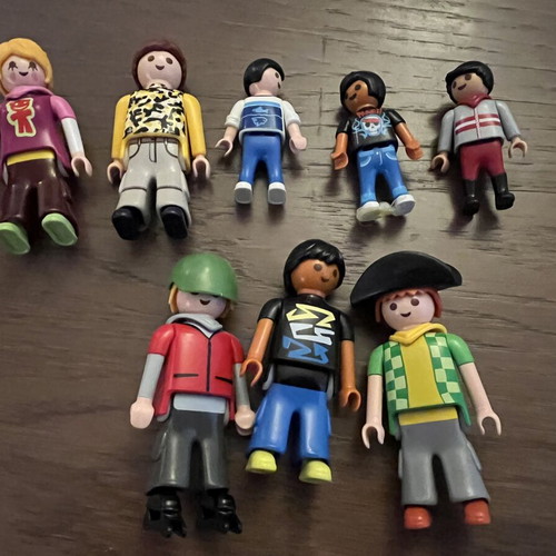 Playmobil 5558 Skate Park set like new with 7 figures and BMX