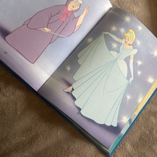 Cendrillon (Cinderella) children's book like new, French