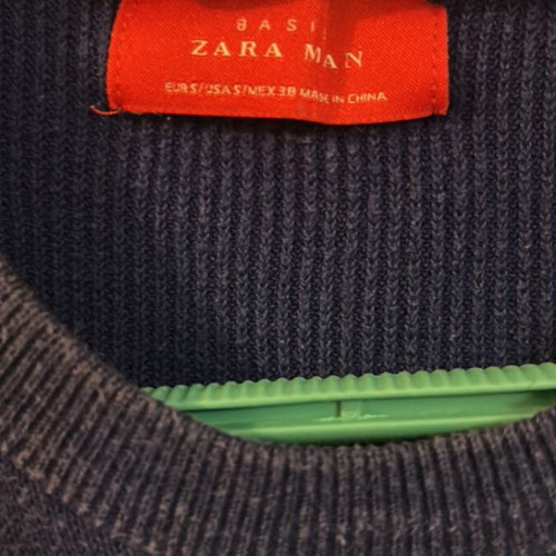 Zara men's blue sweater used, size S
