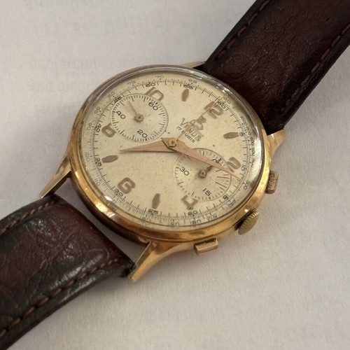 Venus gold chronograph wristwatch, 18k