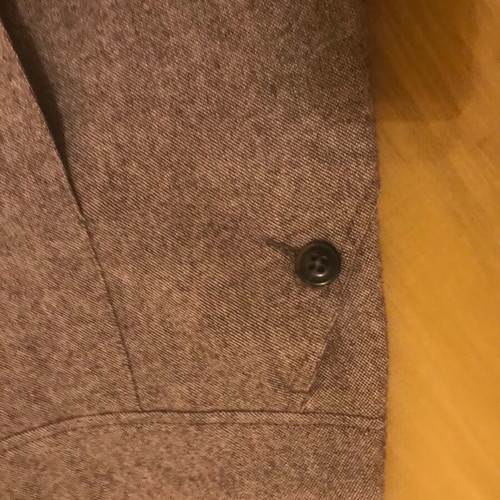 Wool skirt lined with box pleats like new, elegant