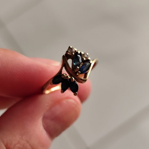 Gold 585/14K ring with multicolored stones, vintage style