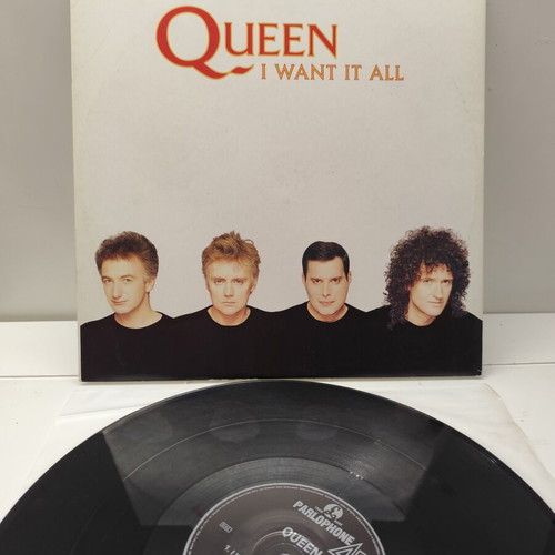 Queen vintage vinyl collection, like new, 7 records