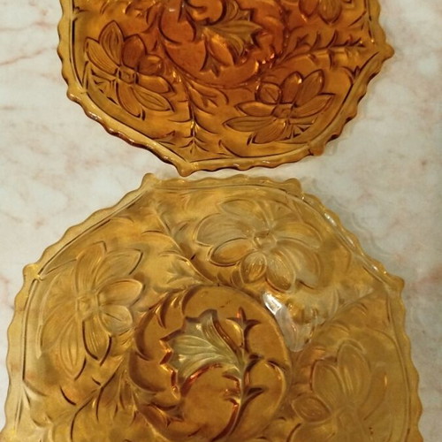 Depression glass dessert plates set of 6, like new