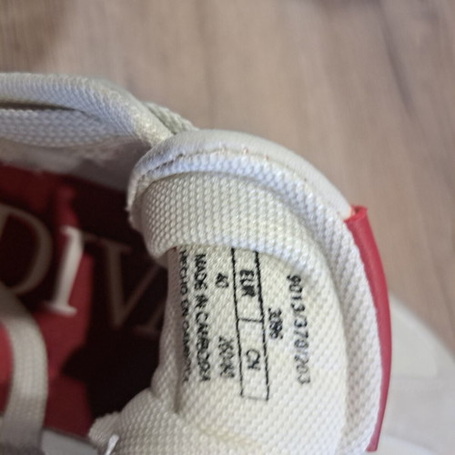 Strativarius women's sports shoes new, size 40