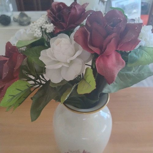 Large porcelain vase Eschenbach used with decorative flowers